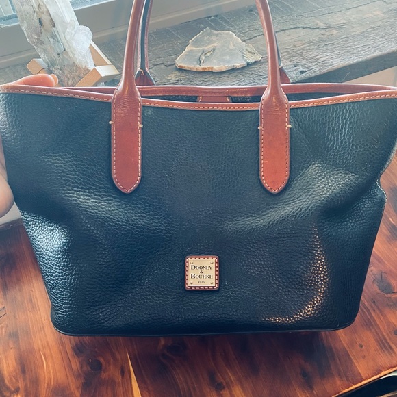 Dooney & Bourke Handbags - 🖤 Dooney & Bourke Black and Brown Leather Purse.🖤